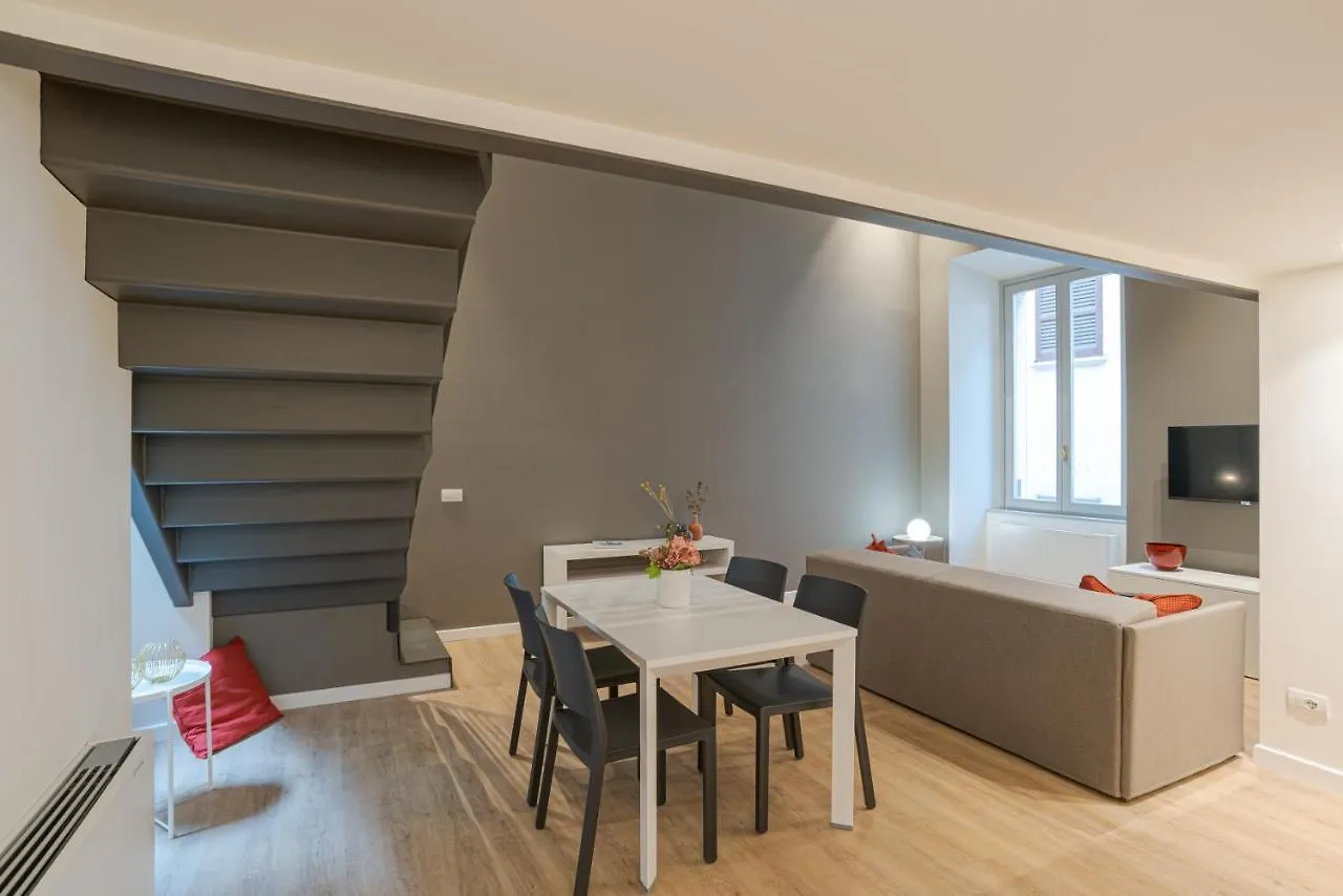 Apartment Suite Grimoldi - By Myhomeincomo