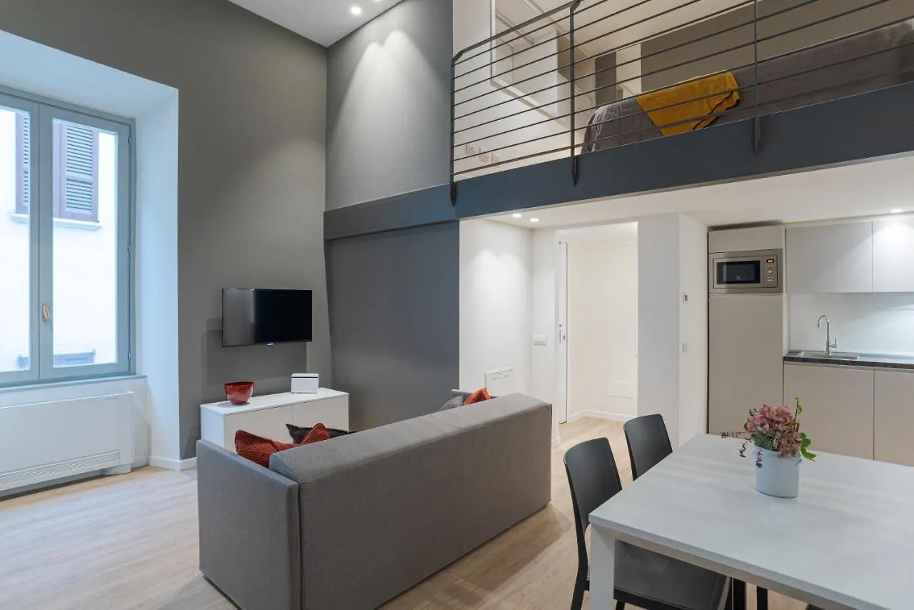 Apartment Suite Grimoldi - By Myhomeincomo Italy