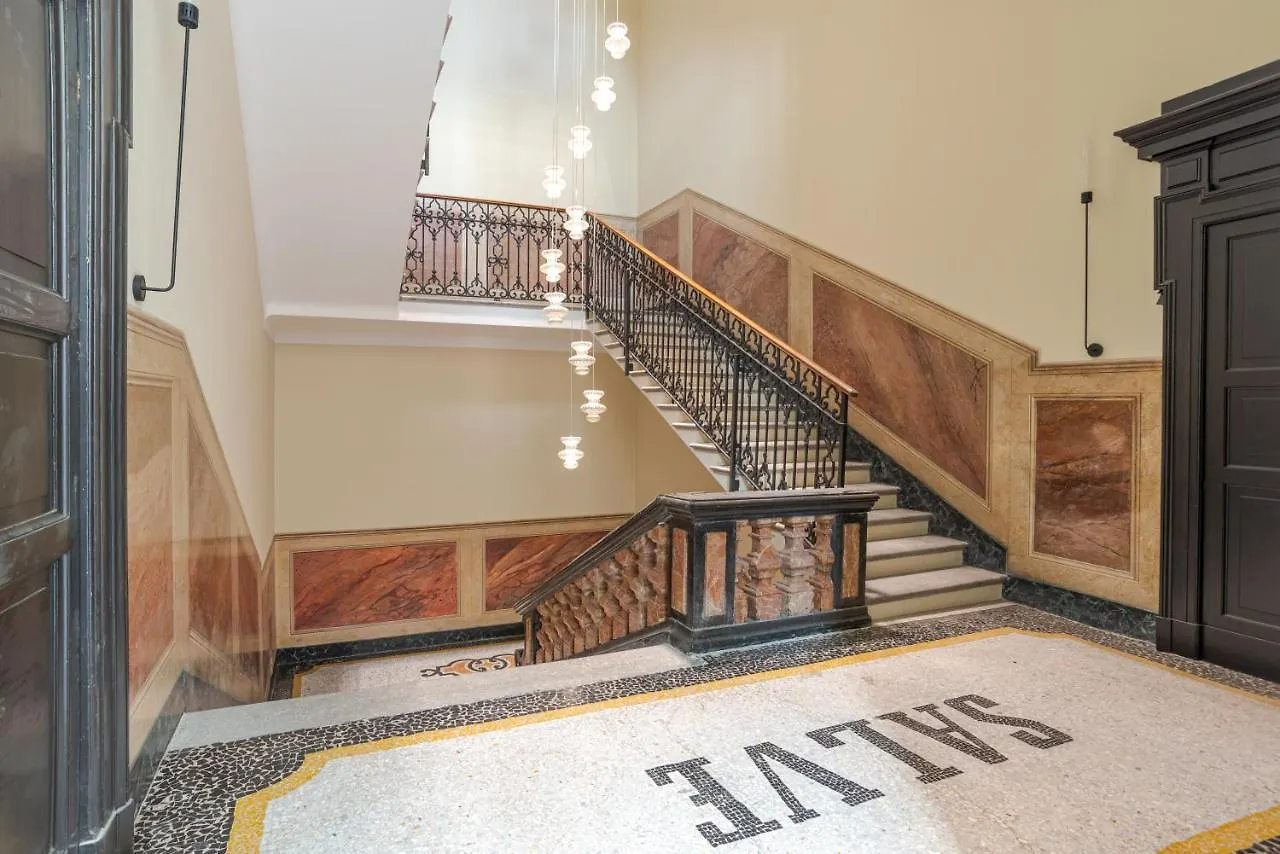 Suite Grimoldi - By Myhomeincomo Apartment