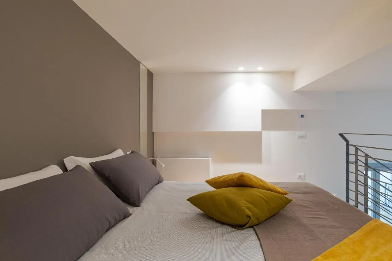 Suite Grimoldi - By Myhomeincomo 0*, Como Italia